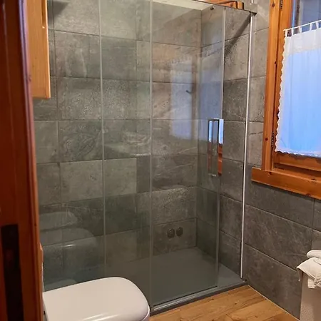 Chalet Leonard House In The Wood