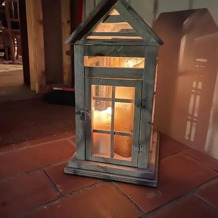 Leonard House In The Wood بينابيلي