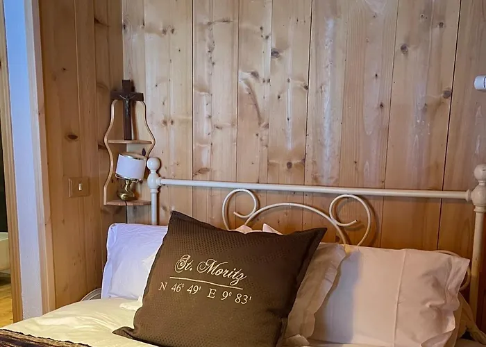 Leonard House In The Wood *